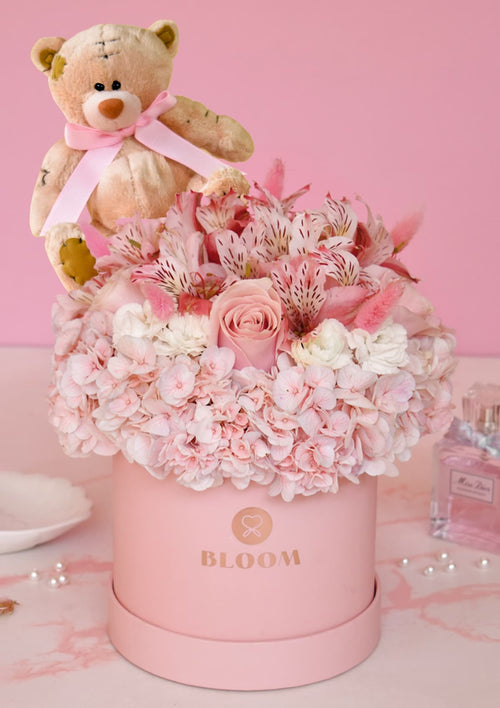 Arreglo floral Mix Irina con peluche — flores y regalo combinado Lima | Florería Bloom