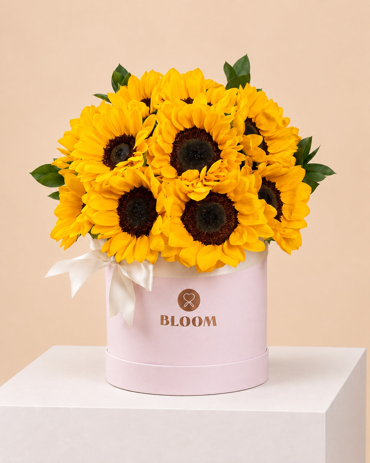 Flores amarillas para regalar este 21 de septiembre. Arreglo floral de girasoles con delivery a todo lima y callao