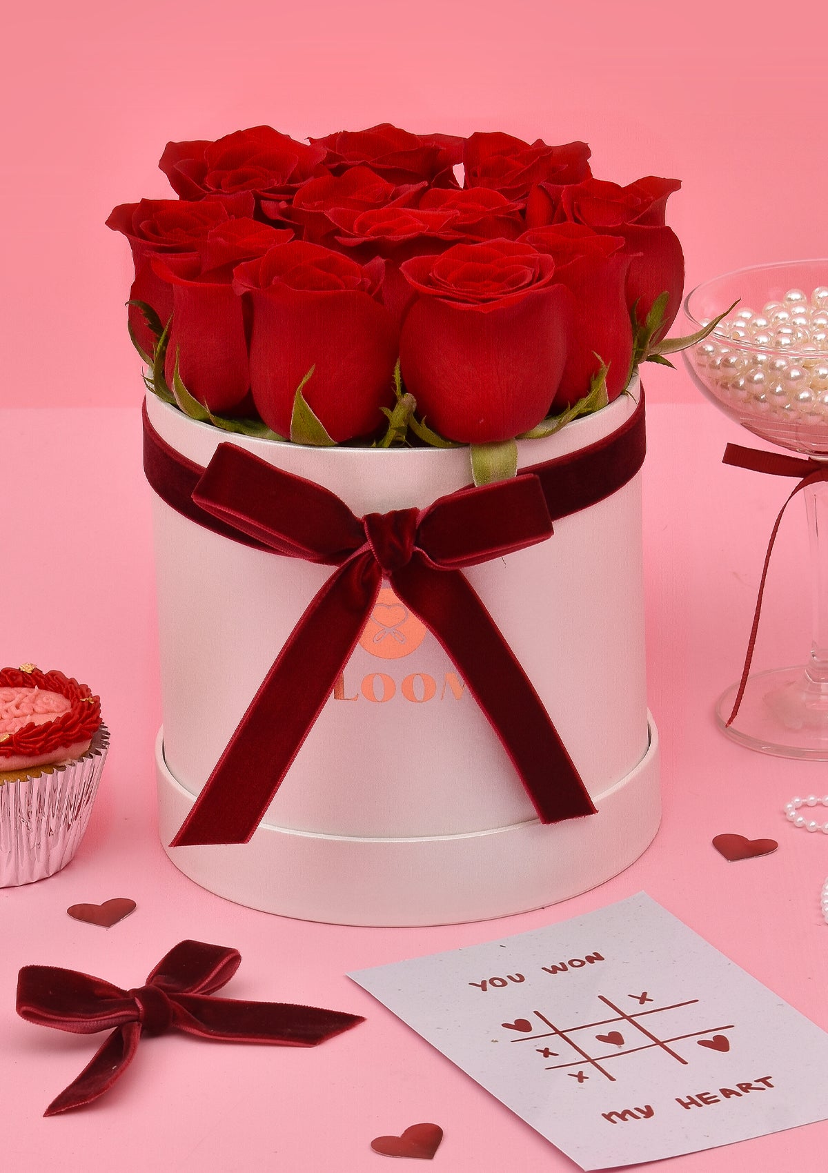 🌹 Box Encanto con 12 Rosas Rojas SV 26