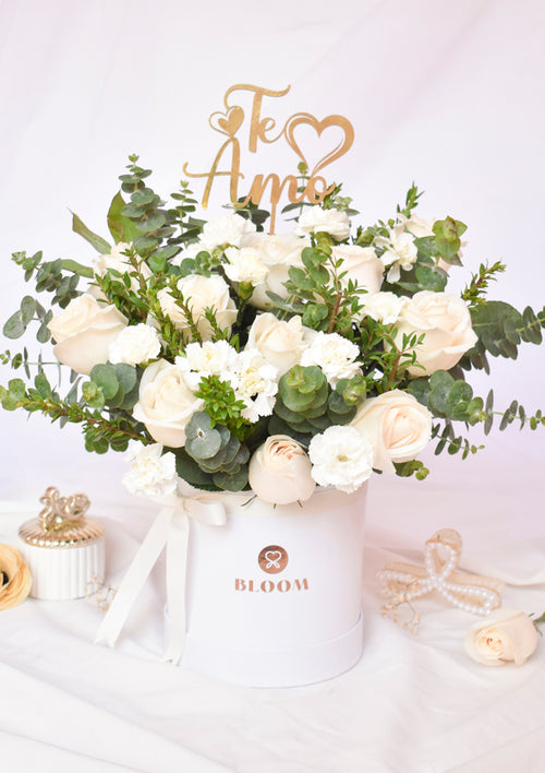 Mix Floral Paz + topper - Florería Bloom