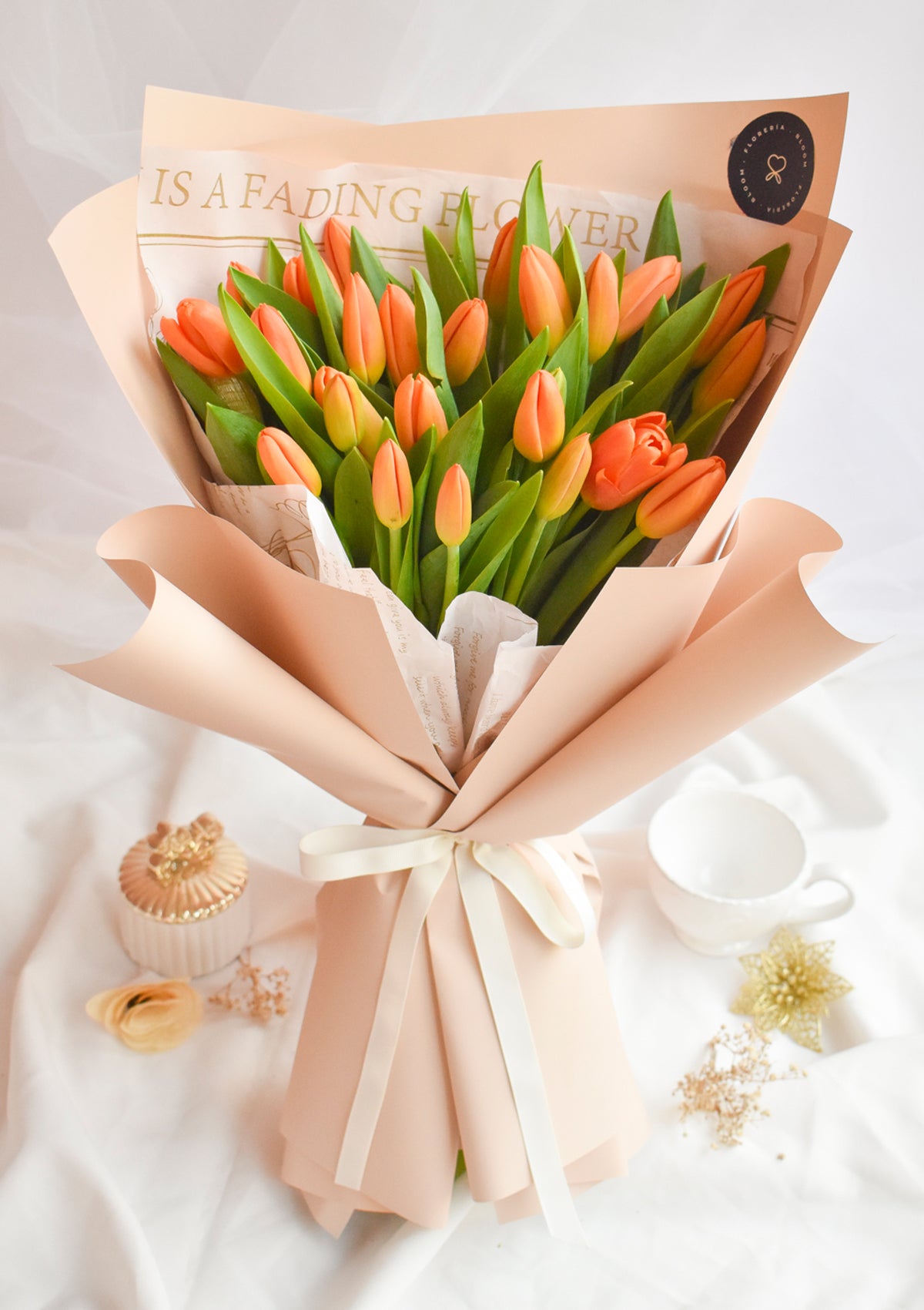 Ramo con tulipanes - 28 tulipanes