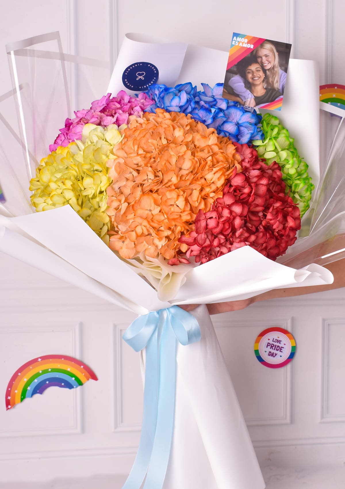 Ramo con hortensias Mes del Orgullo