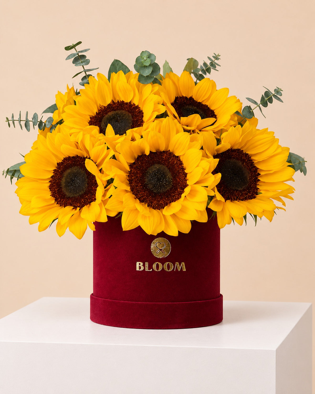 Hermoso box de girasoles para regalar este 21 de septiembre por flores amarillas