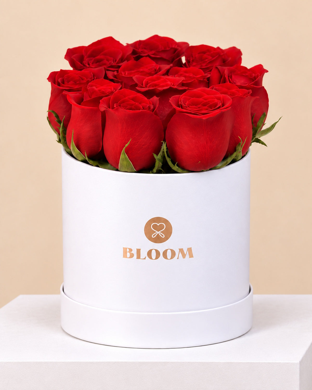 Arreglo floral con rosas rojas. Cumpleaños y aniversario. Lima 