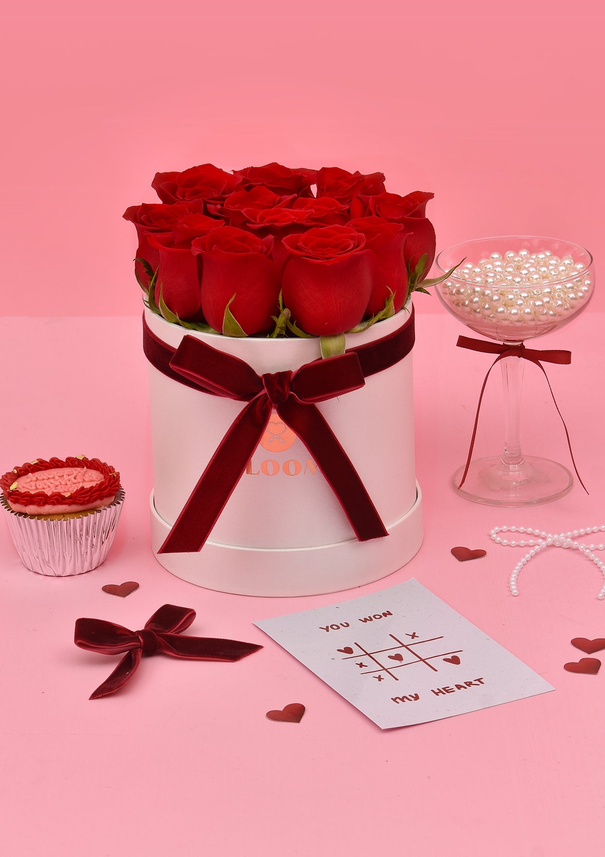 🌹 Box Encanto con 12 Rosas Rojas SV26 - Florería Bloom