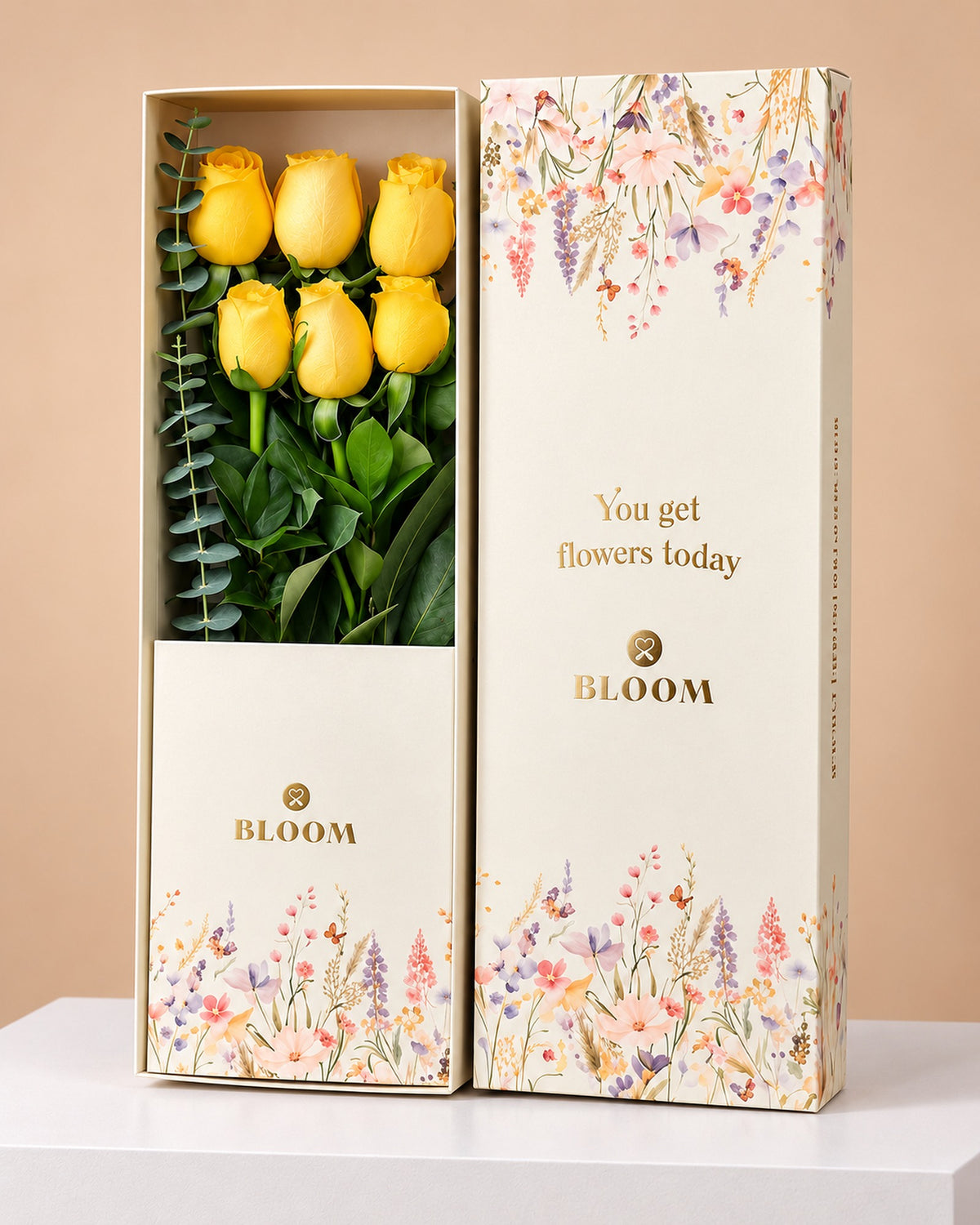Caja con 6 rosas amarillas ideal como flores amarillas para el 21 de septiembre con delivery en Lima y Callao