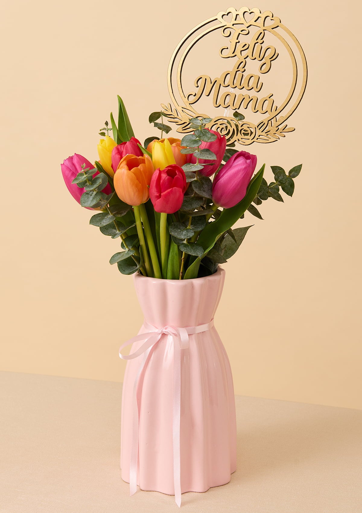 florero de 10 tulipanes en casa — regalo Día de la Madre Bloom Lima