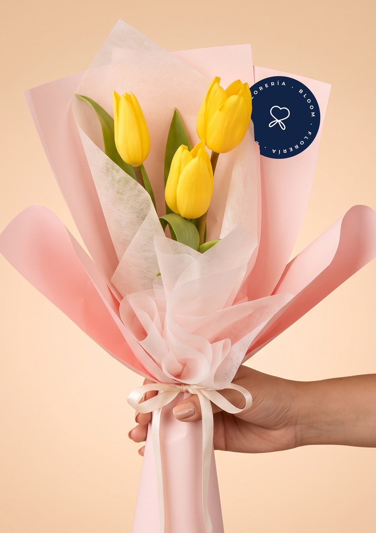 Ramo con 3 girasoles ideal como regalo de flores amarillas para el 21 de septiembre con delivery en Lima y Callao