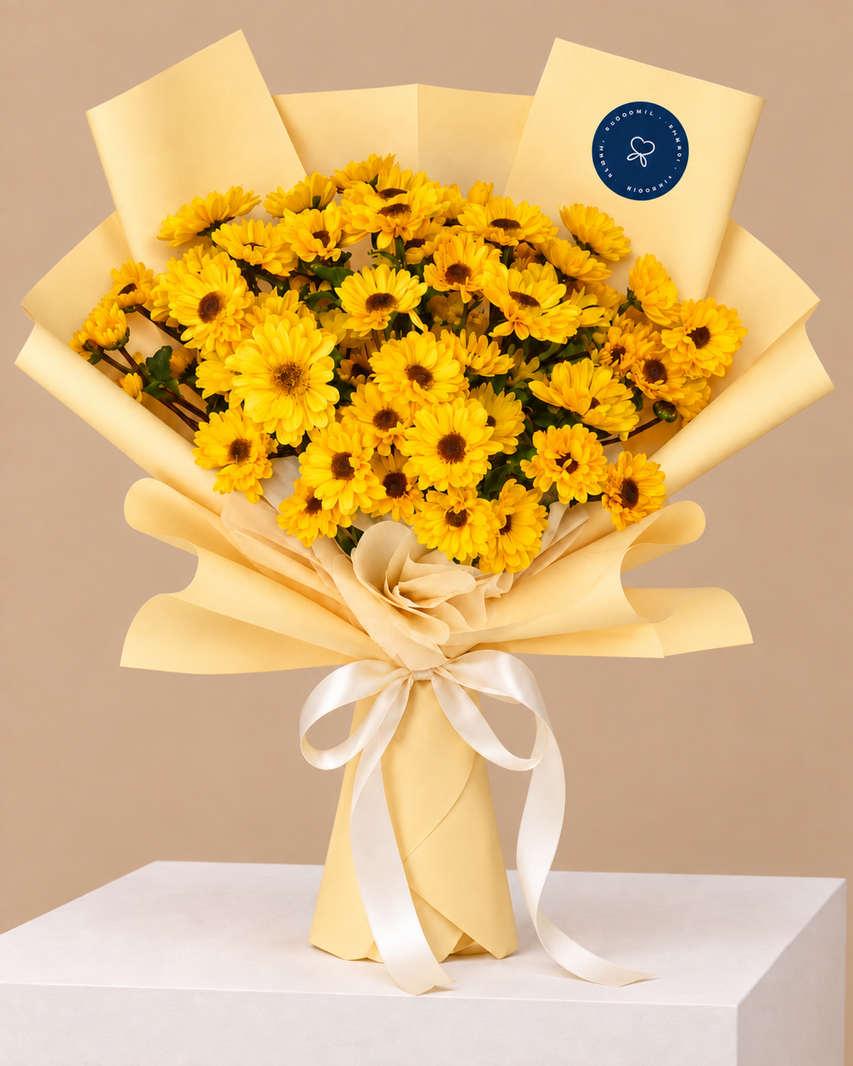 Ramo con margaritas amarillas ideal como regalo de flores amarillas para el 21 de septiembre con delivery en Lima y Callao