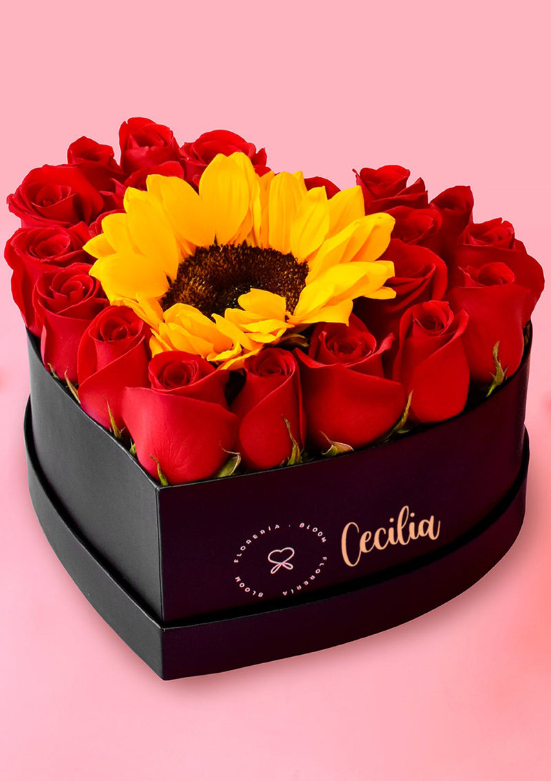 Box Corazón con Rosas y girasol