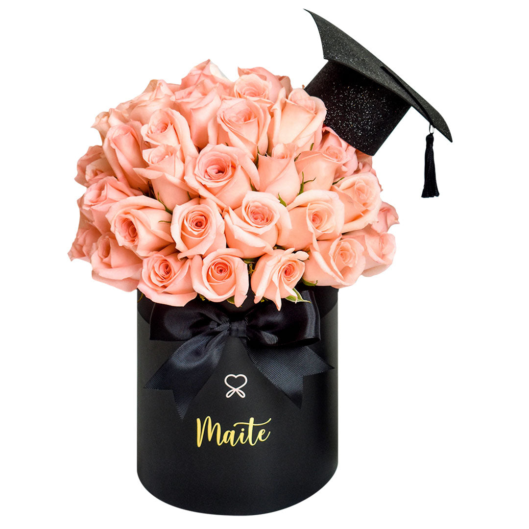 Love Box + Birrete de Graduación - Florería Bloom